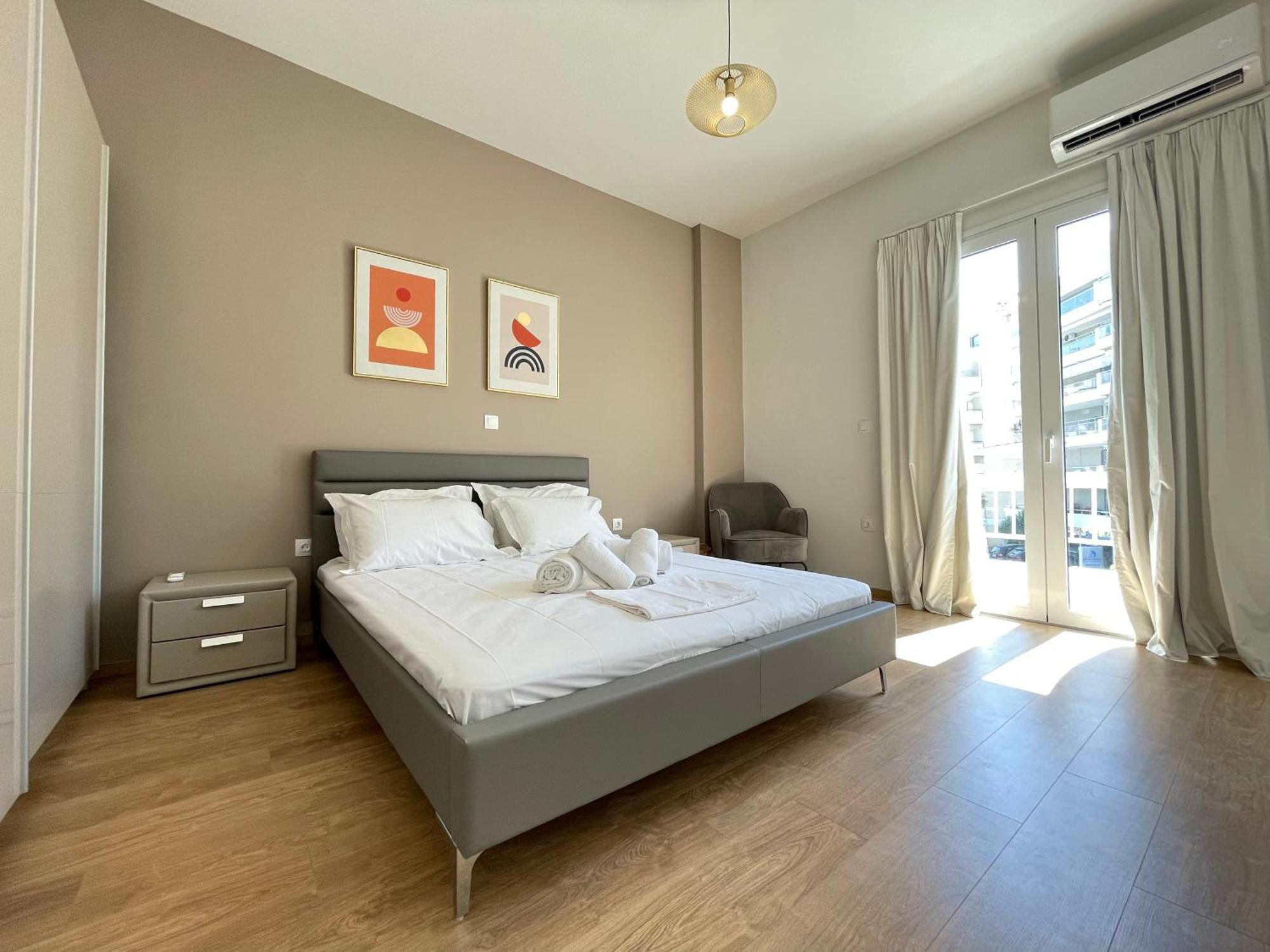 Athenean Bnb Seaside Serenity Steps From The Riviera Ngoại thất bức ảnh
